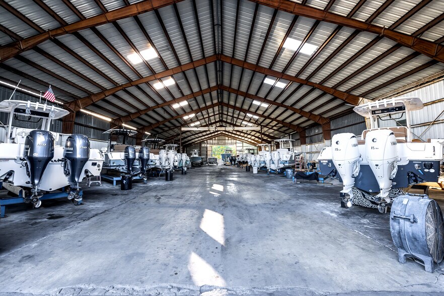 More Photos Of 90400 Overseas Hwy, Tavernier Marina For Sale