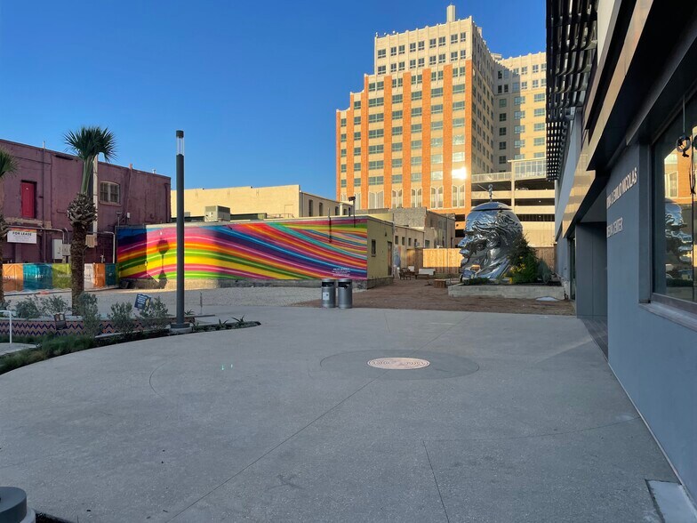 More Photos Of 345 W Commerce St, San Antonio Storefront Retail Office For Sale