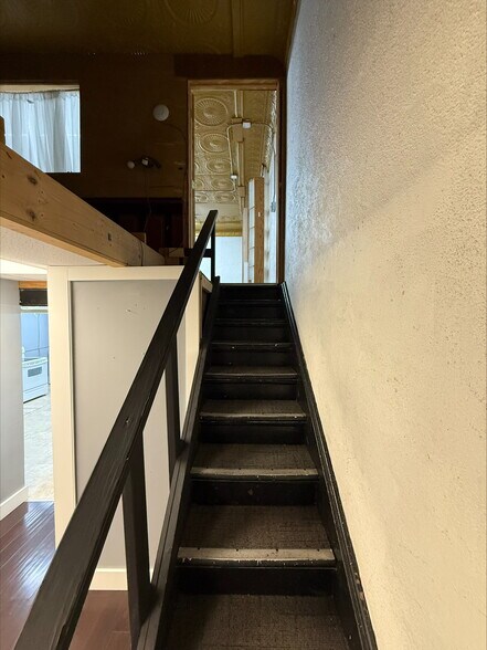 More Photos Of 216 S Main St, Monmouth Office For Lease