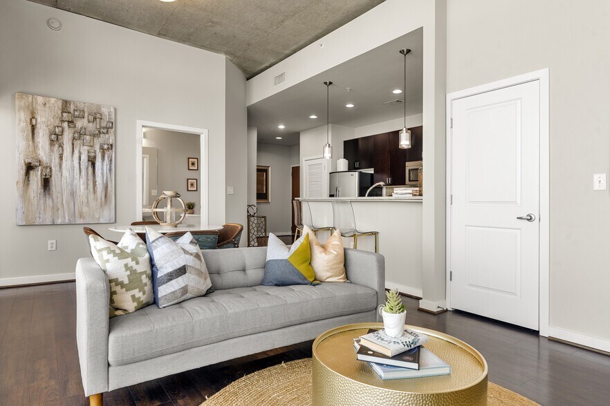 More Photos Of 5927 Almeda Rd, Houston Apartments For Lease