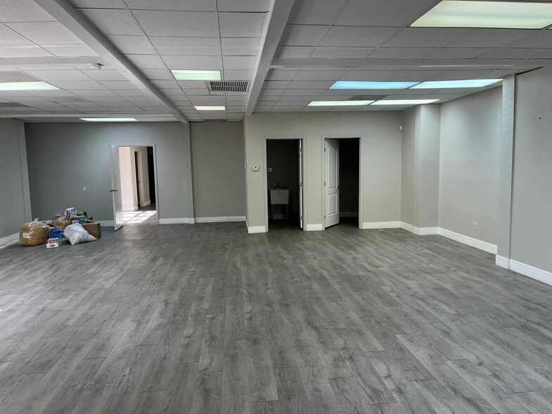 More Photos Of 7509 N 35th Ave, Phoenix Medical For Sale