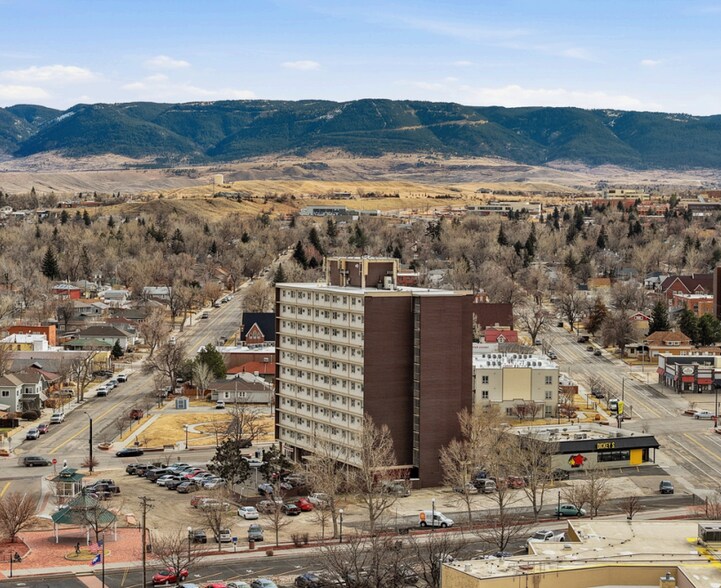 More Photos Of 300 E Collins Dr, Casper Apartments For Sale