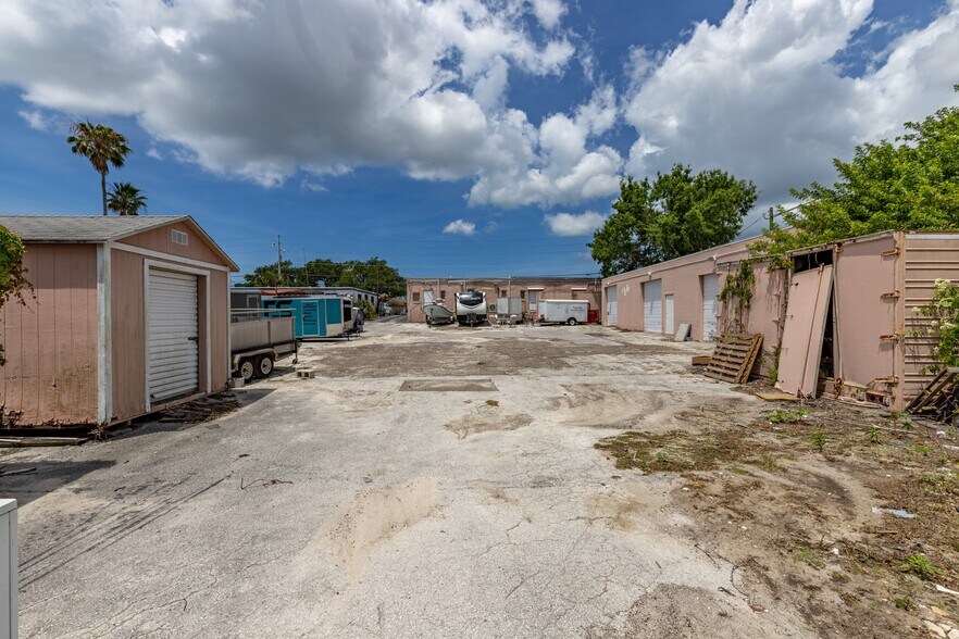 More Photos Of 9931-9947 Seminole Blvd, Seminole General Retail For Sale