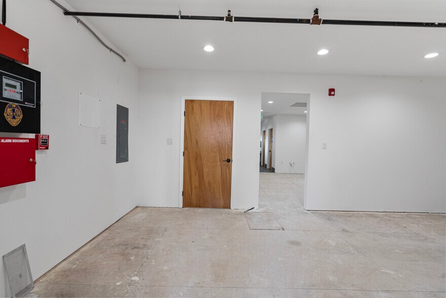 More Photos Of 107 3rd St, San Juan Bautista Storefront Retail Residential For Lease