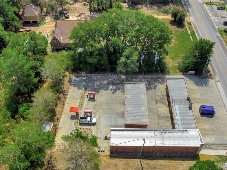 More Photos Of 611 Tenaha St, Center Carwash For Sale