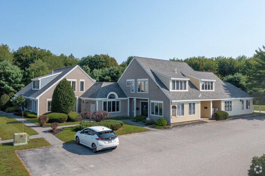 More Photos Of 62 Portland Rd, Kennebunk Medical For Sale