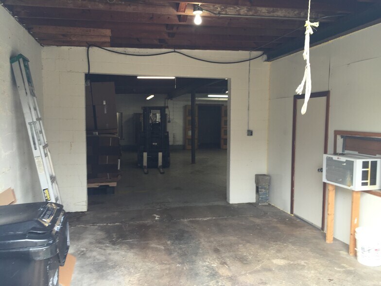 More Photos Of 238 E Washington St, Starke Distribution For Sale