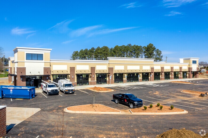 More Photos Of 7610 E NC 150 Hwy, Sherrills Ford Restaurant For Lease