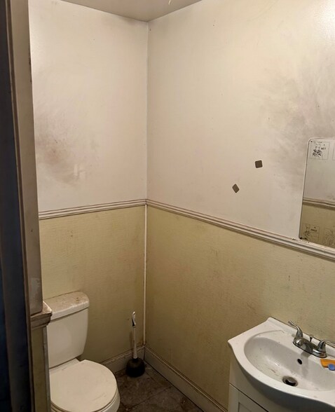 More Photos Of 1201 N 25th St, Richmond Freestanding For Sale