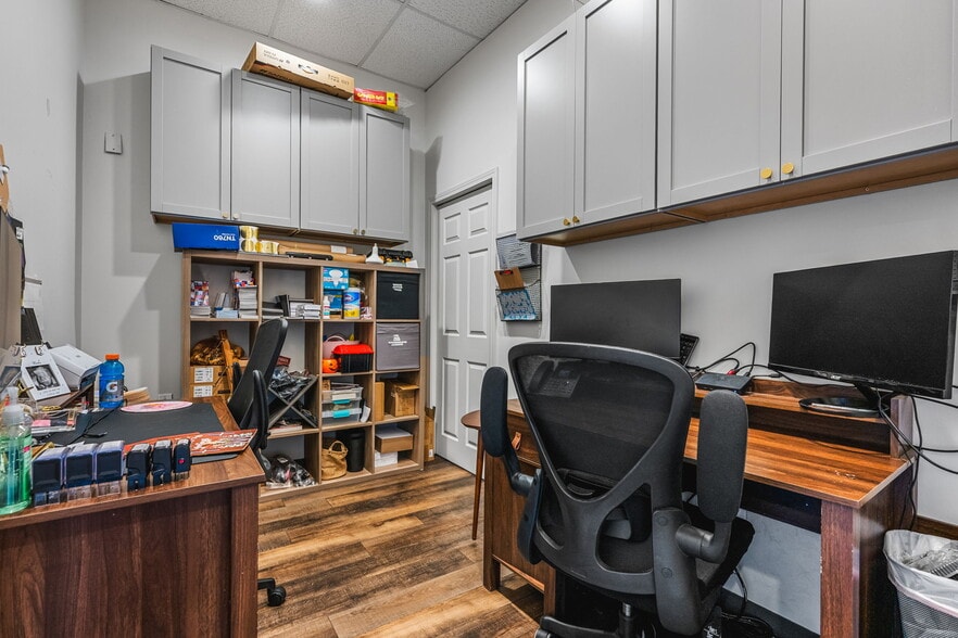 More Photos Of 1075 Whitlock Ave, Marietta General Retail For Lease