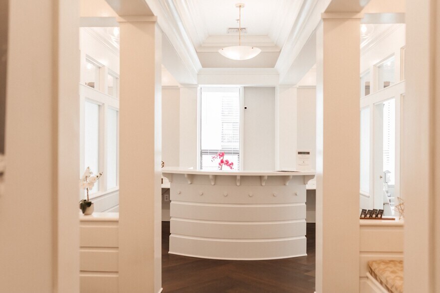 More Photos Of 442 W Kennedy Blvd, Tampa Office For Lease