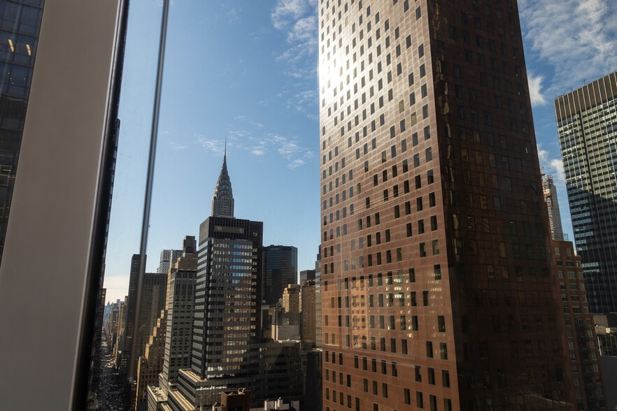 More Photos Of 805 Third Ave, New York Office For Lease