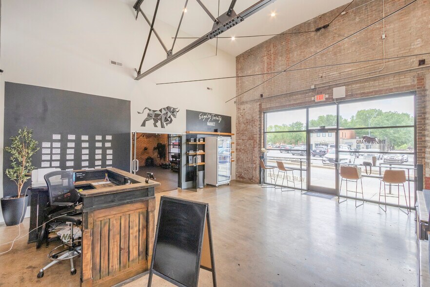 More Photos Of 107 E Orr St, Anderson General Retail For Sale