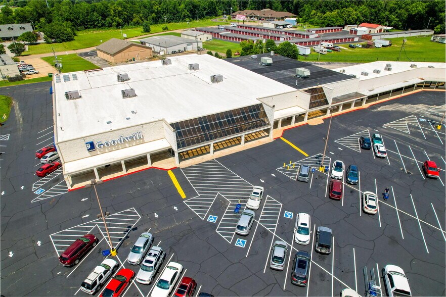 More Photos Of 1340 S Highland Ave, Jackson Unknown For Lease