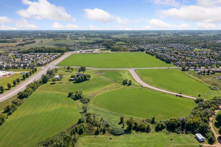 More Photos Of 700 10th St E, Waconia Land For Sale