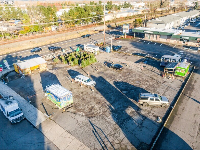 More Photos Of NE Sandy Blvd and 131st Ave, Portland Land For Sale