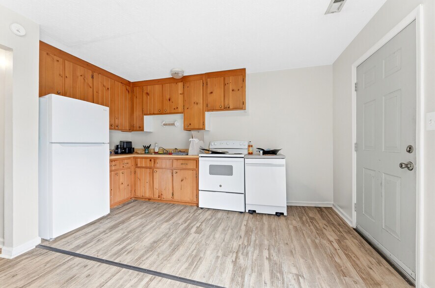 More Photos Of 409 McLane Avenue, Morgantown Apartments For Sale