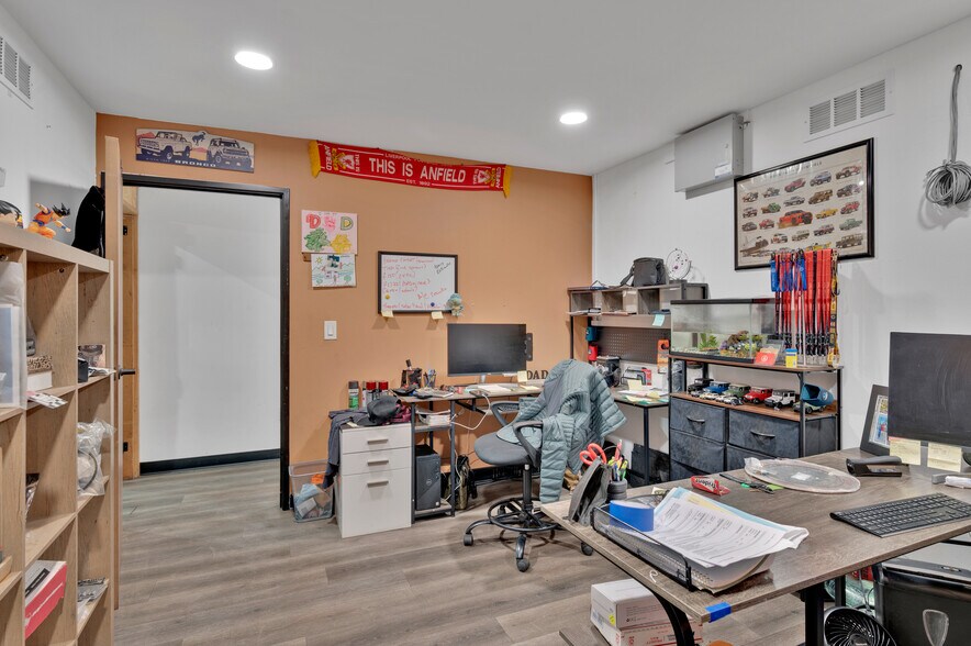 More Photos Of 23231 Vista Grande Dr, Laguna Hills Warehouse For Sale