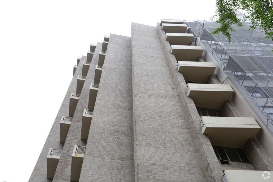 More Photos Of 69 Gold St, New York Apartments For Sale