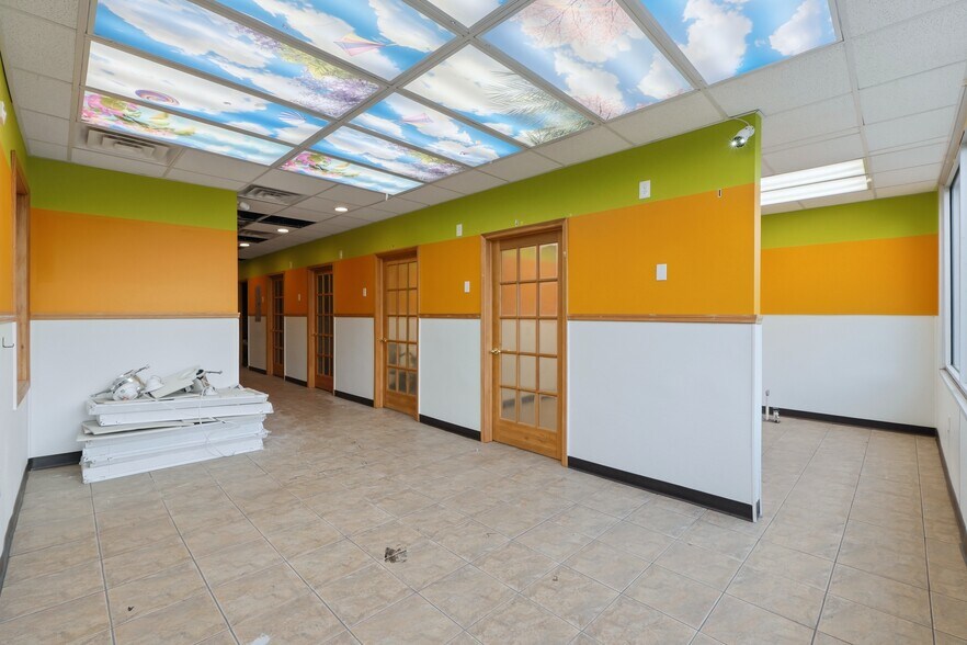More Photos Of 5405 Bergenline Ave, West New York Storefront Retail Office For Lease