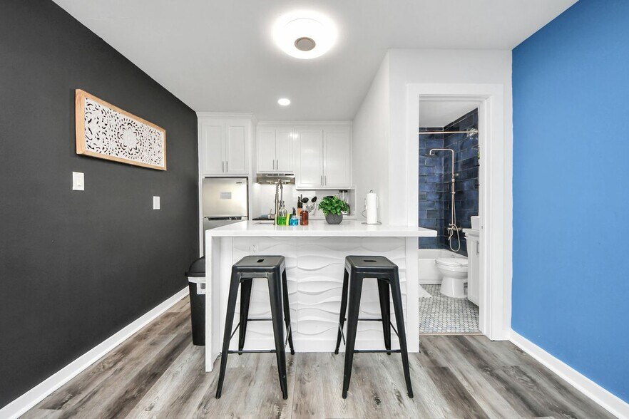 More Photos Of 2620 Arbor St, Houston Apartments For Sale