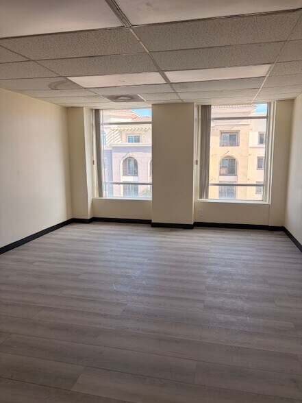 More Photos Of 301-317 W Main St, Alhambra Serviced Offices For Lease