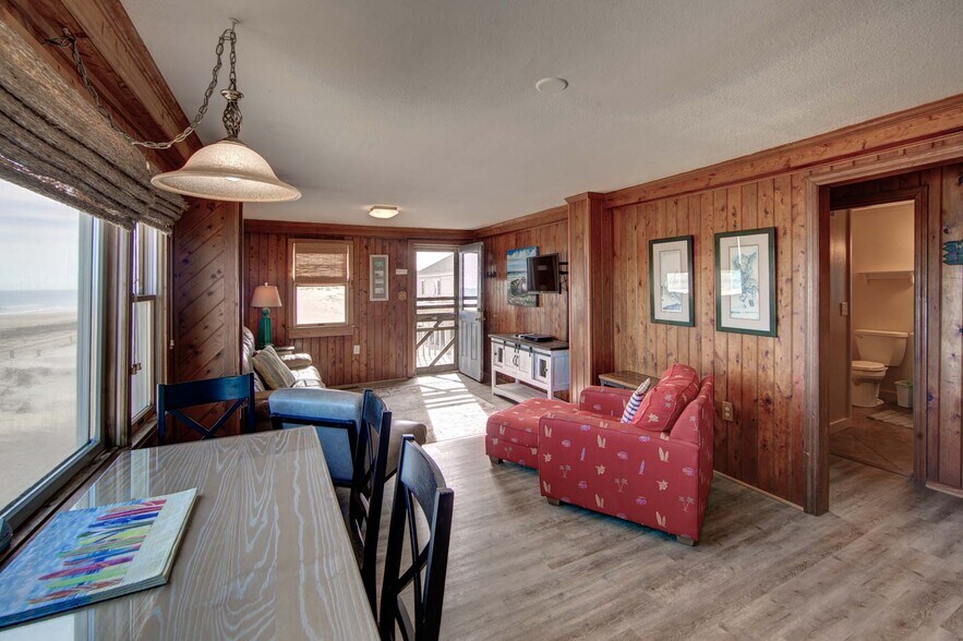 More Photos Of 9023 Gerhard st, Nags Head Apartments For Sale