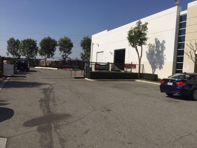 More Photos Of 1395 Palmyrita Ave, Riverside Warehouse For Sale