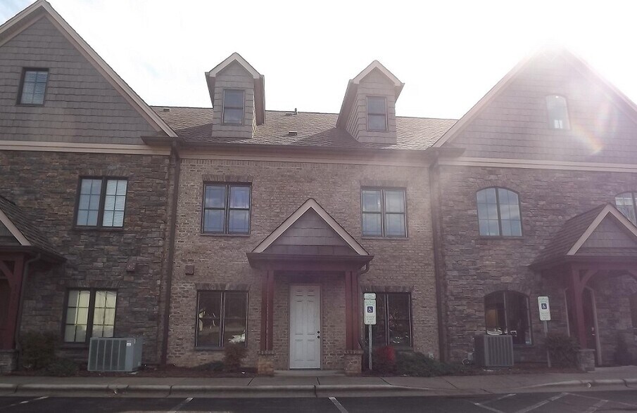 More Photos Of 900 Old Winston Rd, Kernersville Medical For Sale