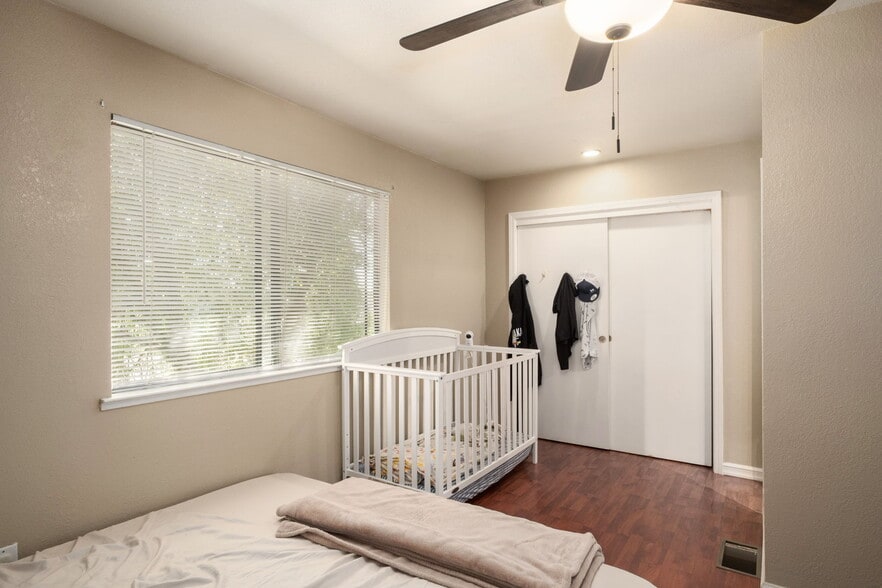 More Photos Of 4308 E Woodward Ave, Fresno Apartments For Sale