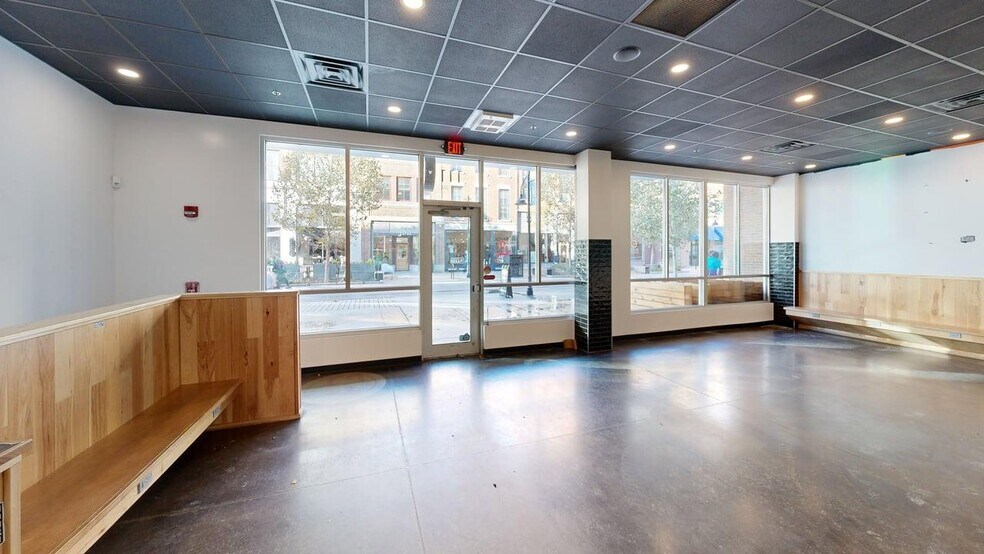 More Photos Of 111 W Columbia St, Fort Wayne Storefront For Lease