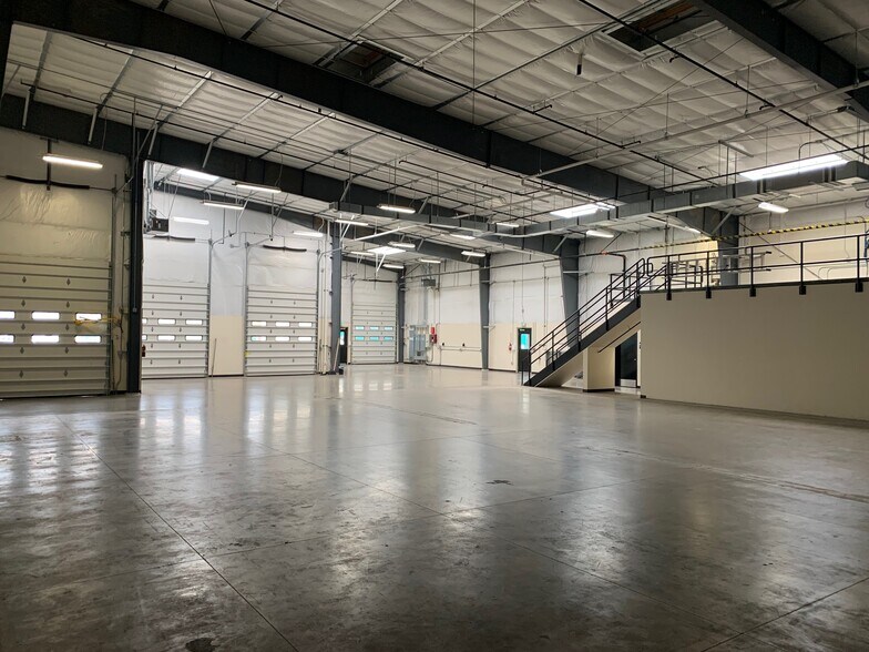 More Photos Of 135 Blair Blvd, Eugene Industrial For Lease