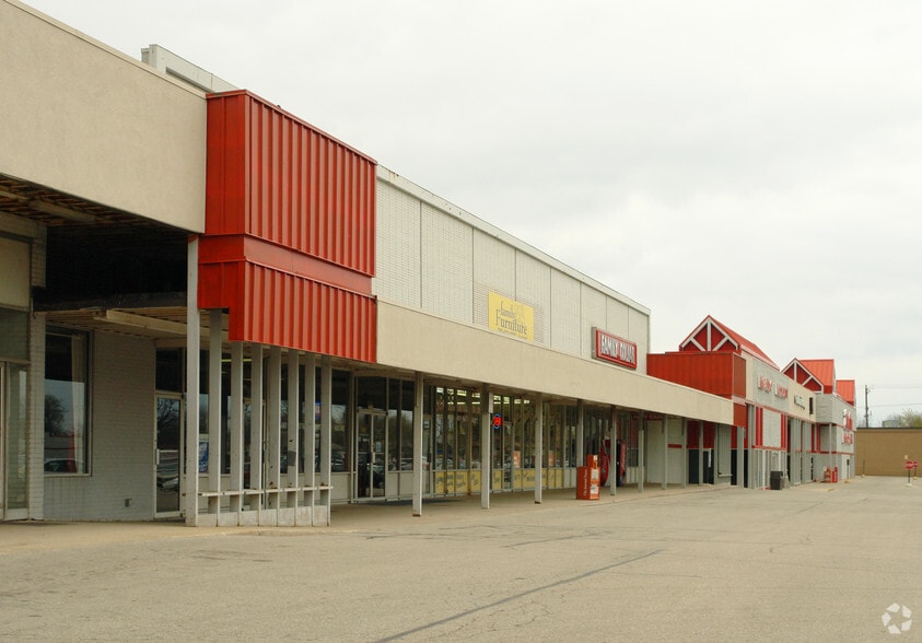 More Photos Of 2210-2400 Rapids Dr, Racine Freestanding For Sale