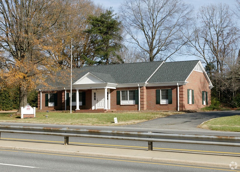 More Photos Of 4375 Silas Creek Pky, Winston-Salem Medical For Sale
