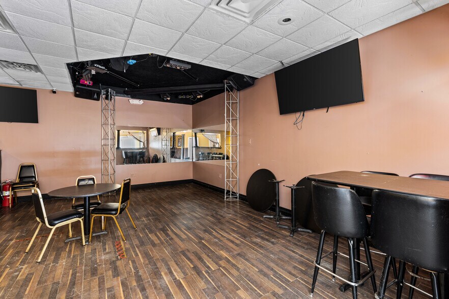 More Photos Of 2109 Pennsylvania Ave, Weirton Restaurant For Sale