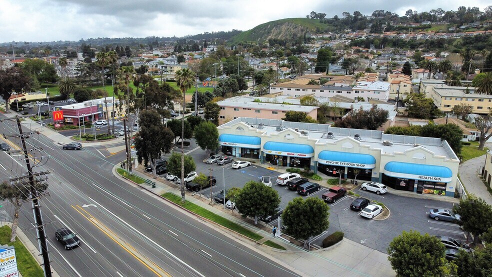 More Photos Of 3902 Pacific Coast Hwy, Torrance Unknown For Lease