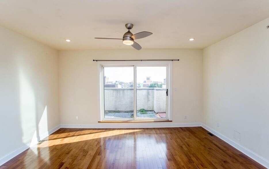 More Photos Of 1860 Frankford Ave, Philadelphia Storefront Retail Residential For Sale