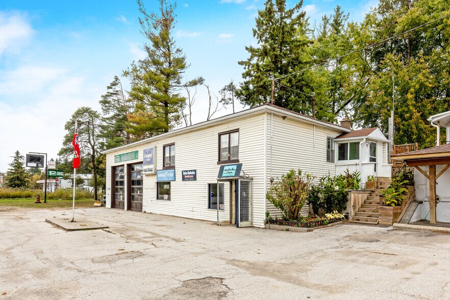 More Photos Of 204369 DUFFERIN 109 Rd, Amaranth Storefront Retail Residential For Sale