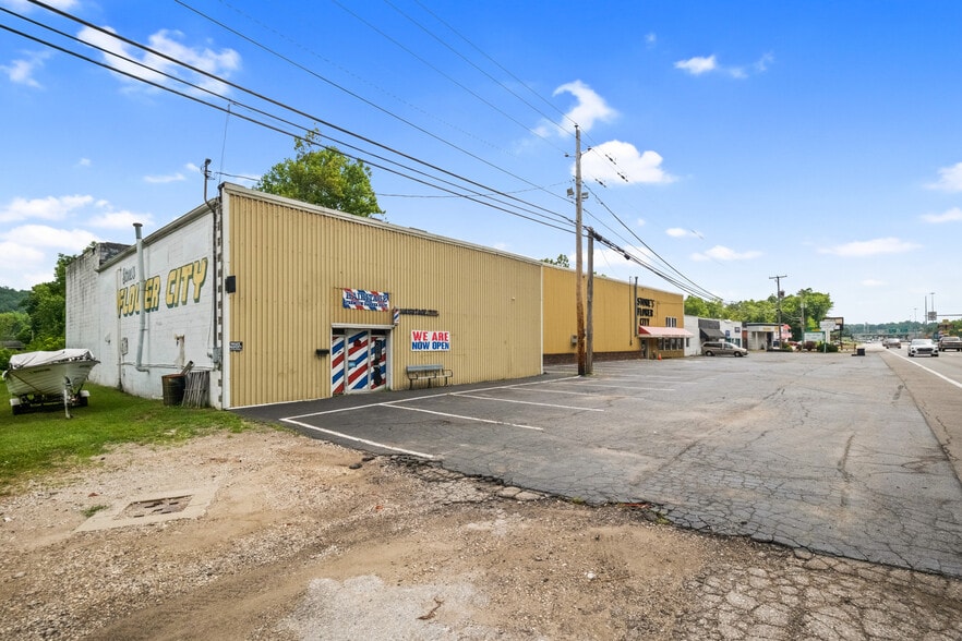 More Photos Of 2515 U.S. Route 60 E, Huntington Storefront For Sale