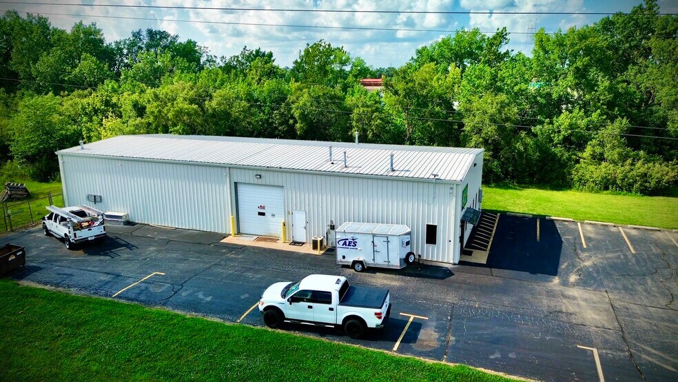 More Photos Of 2801 N Jasper St, Decatur Industrial For Sale