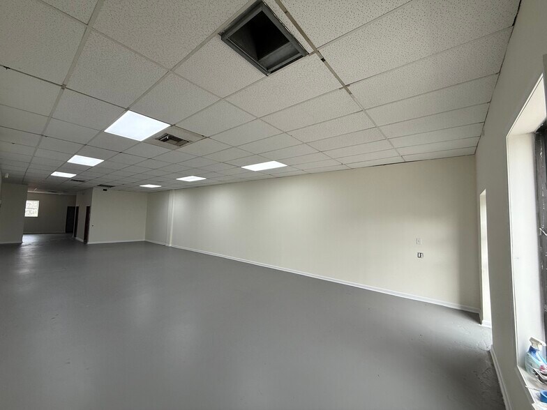 More Photos Of 703 Black Horse Pike, Glendora Storefront Retail Office For Sale