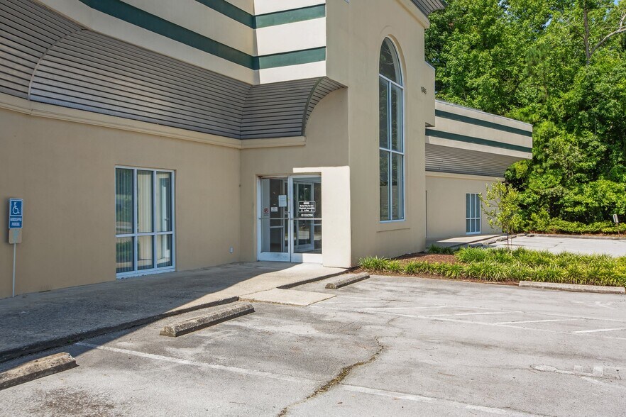 More Photos Of 1385 John Small Ave, Washington Medical For Lease
