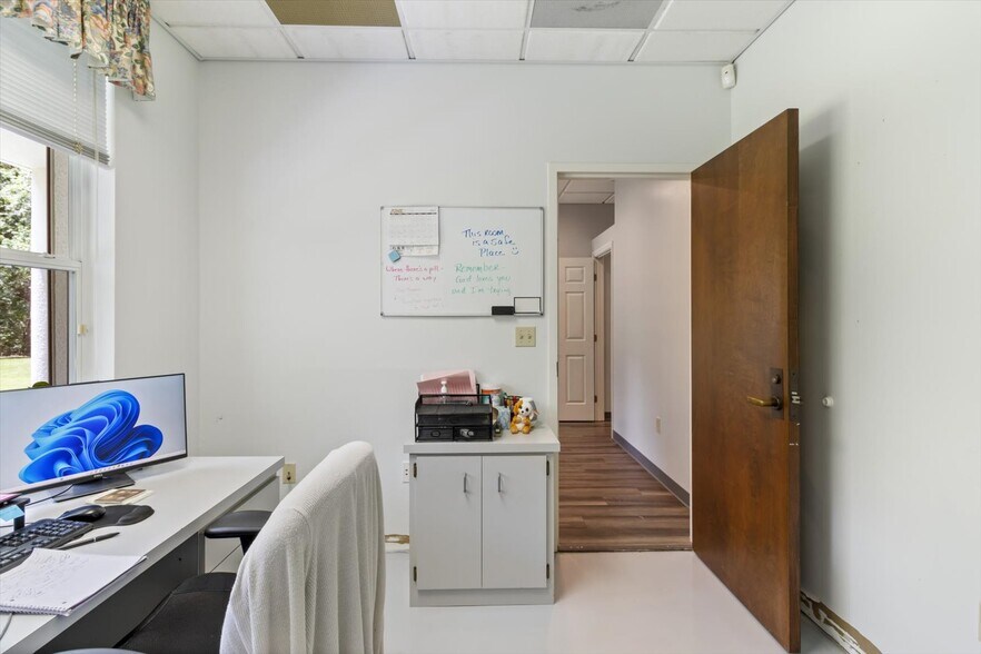 More Photos Of 268 S Suncoast Blvd, Crystal River Office For Sale