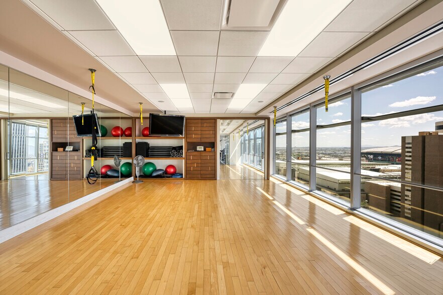 More Photos Of 333 N Central Ave, Phoenix Office For Lease