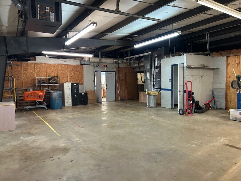 More Photos Of 1005 E Grand Ave, Hot Springs Unknown For Lease