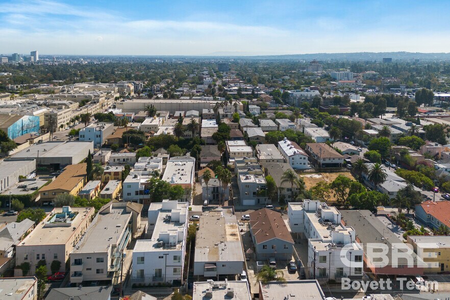 More Photos Of 5933 Barton Ave, Los Angeles Apartments For Sale