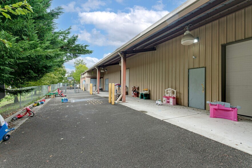 More Photos Of 2426 New Dorset Rd, Powhatan Daycare Center For Sale