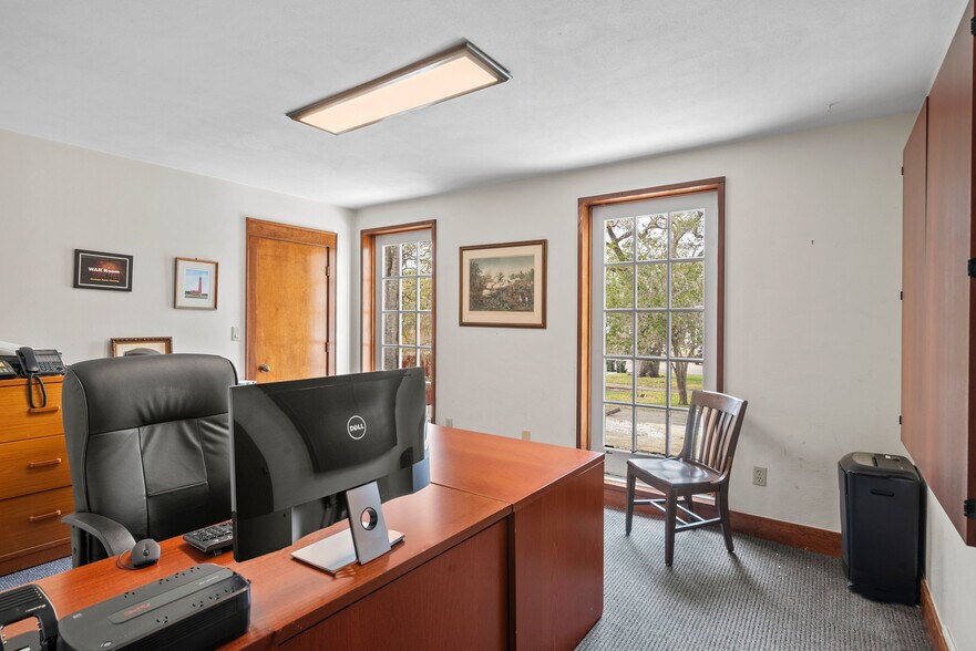 More Photos Of 123 Live Oak Ave, Daytona Beach Office Residential For Sale