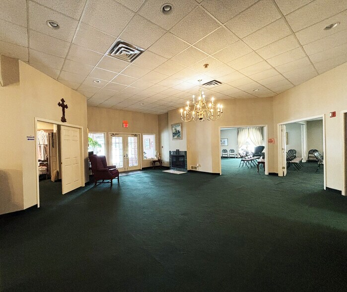 More Photos Of 3640 Clinton St, Buffalo Freestanding For Sale