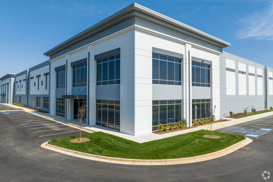 More Photos Of 180 Joe Frank Harris Pky SE, Cartersville Unknown For Lease